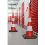 �erven� plastov� n�stavec na dopravn� ku�el