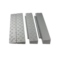 �ed� plastov� n�jezdov� bezbari�rov� rampa k obrubn�ku APTR - 90 x 76 x 9,5 cm