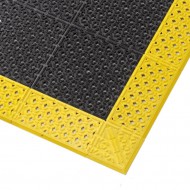 Černá plastová děrovaná rohož Cushion Lok HD, Grip Step - 76 x 152 x 2,2 cm - zvětšit obrázek