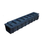 �ern� plastov� kabelov� chr�ni�ka - d�lka 80 cm, ���ka 17 cm a v��ka 15,5 cm